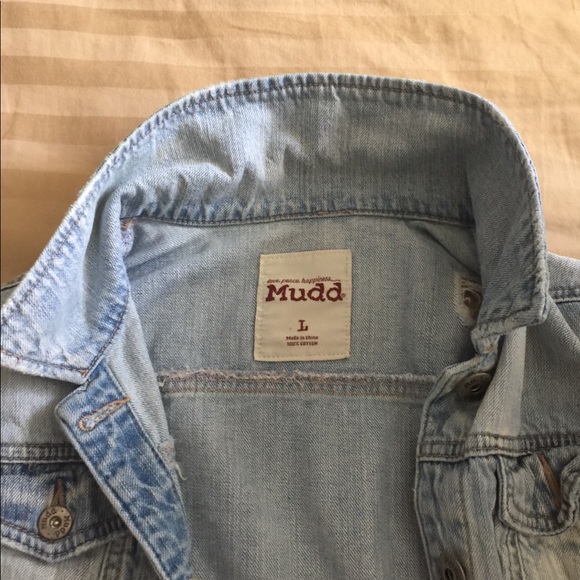 MUDD large distressed jean jacket - Picture 3 of 4